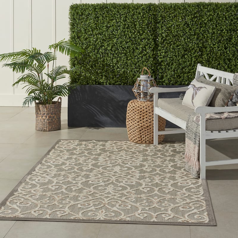 Nourison Aloha Transitional Scroll Indoor/Outdoor Damask Rug