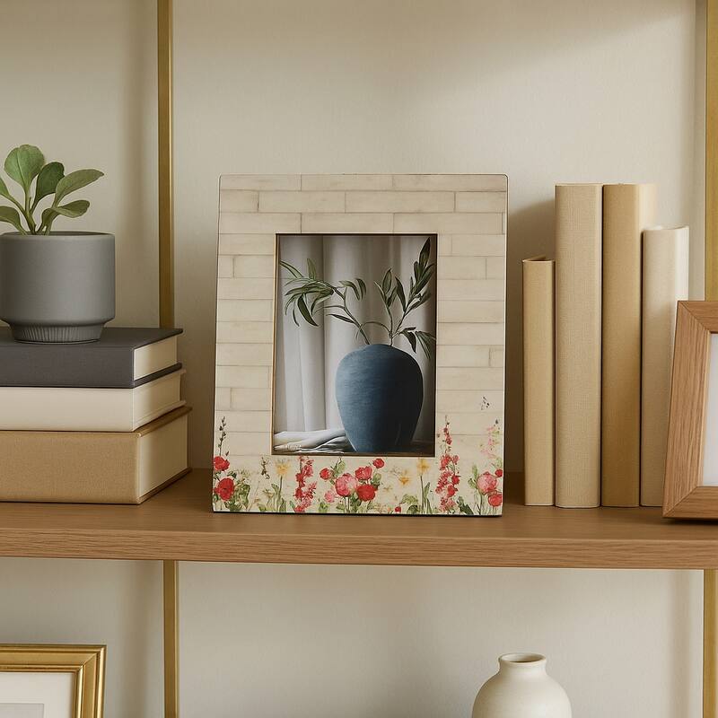 Wood Resin Flower Field Photo Frame - Ivory