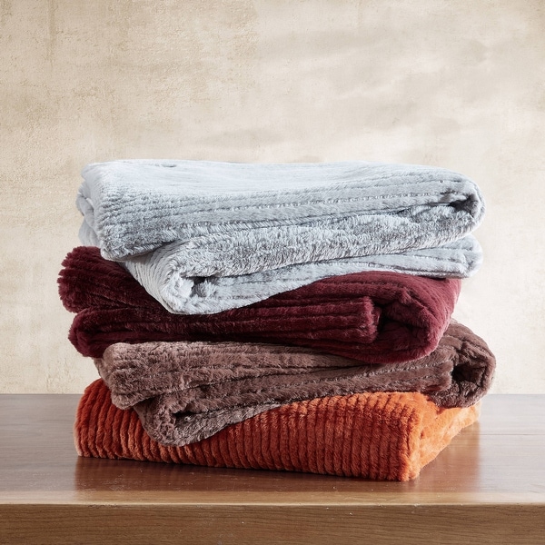 Plush throw blanket discount