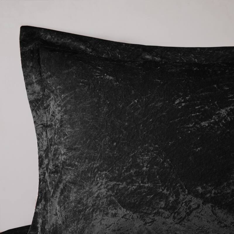 Intelligent Design Isabel Velvet Comforter Set