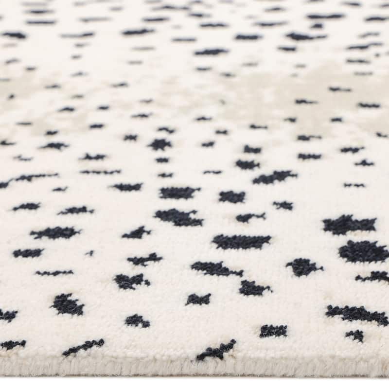 Overton Handmade Modern Contemporary Animal Print Area Rug