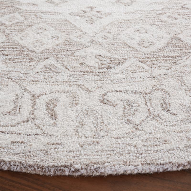 SAFAVIEH Handmade Ebony Domitilia Wool Rug