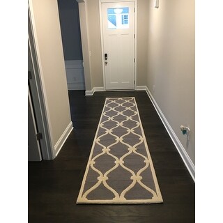 Safavieh Handmade Cambridge Sinda Modern Moroccan Wool Rug