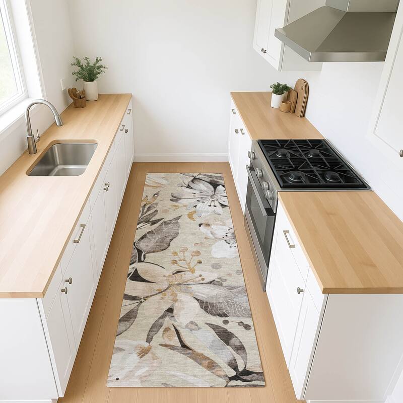 Machine Washable Indoor/ Outdoor Floral Chantille Rug