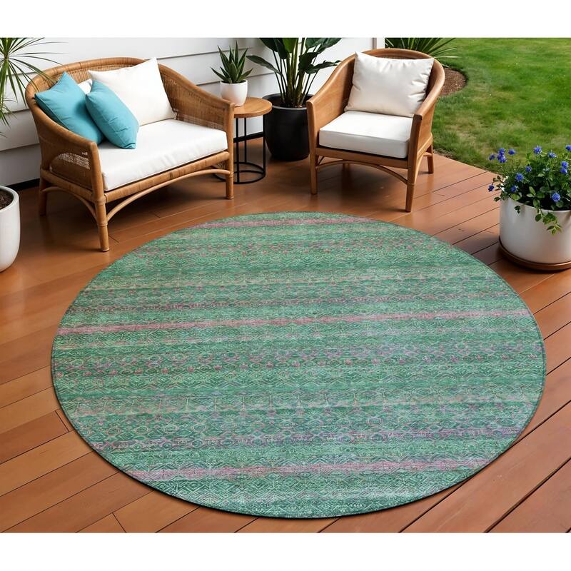 HomeRoots Striped Transitional Rectangle Outdoor Rug - 8' Round