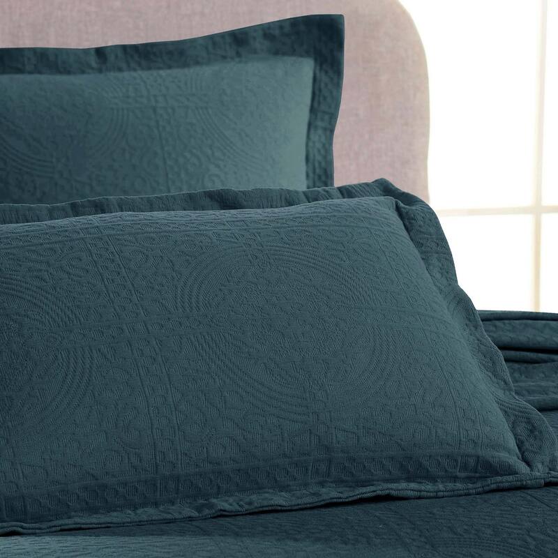 Superior Fleur De Lis Cotton Decorative Bedspread Set