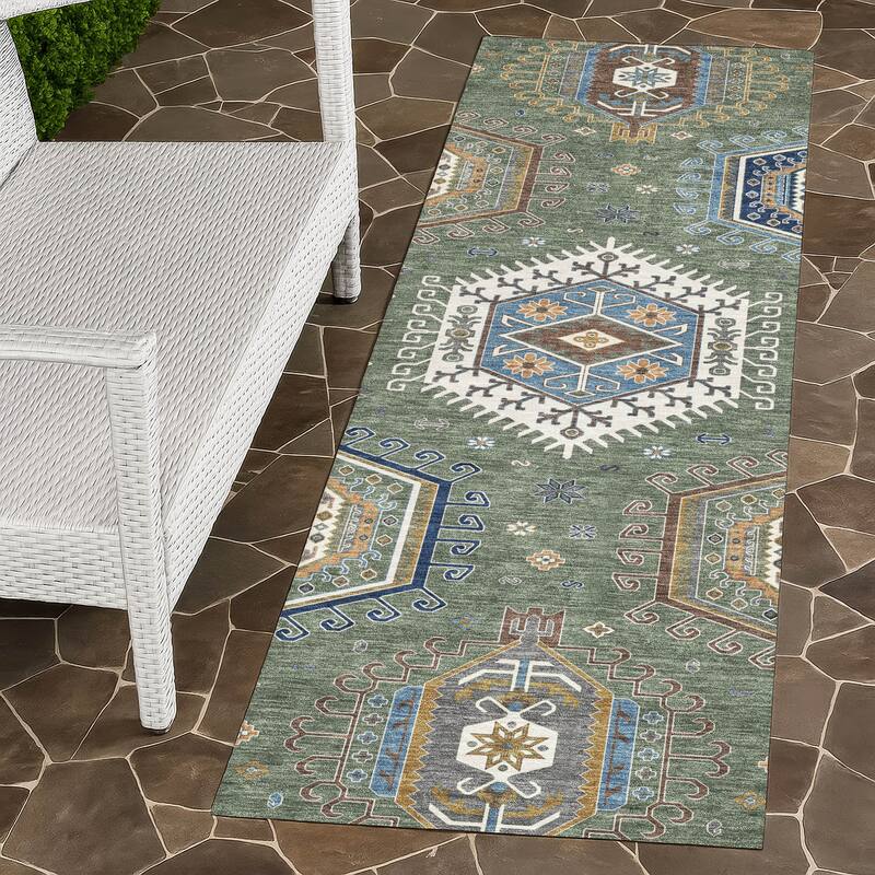 Machine Washable Indoor/ Outdoor Global Akron Chantille Rug - Basil - 2'3" x 7'6"