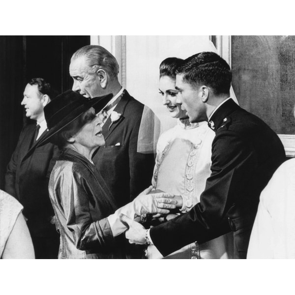 Alice Roosevelt Longworth With Capt Charles Robb And Lynda Alice Roosevelt Longworth With Capt Charles Robb And Lynda Johnson At Their White House Wedding Dec