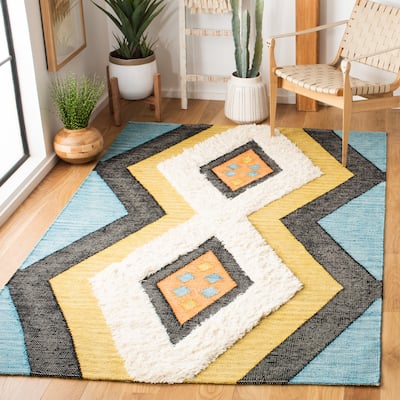 SAFAVIEH Handmade Kenya Siya Boho Tribal Diamond Wool Rug
