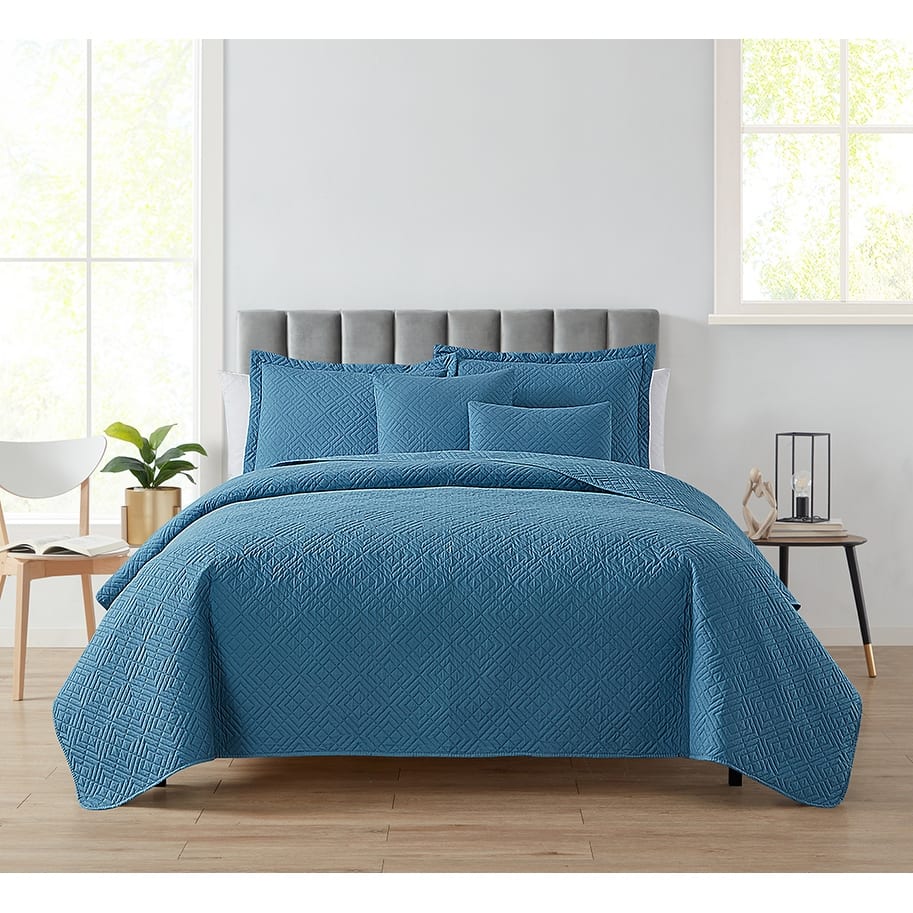 Empyrean Bedspread Quilt Set - Embossed Pinsonic Lightweight Coverlet Set