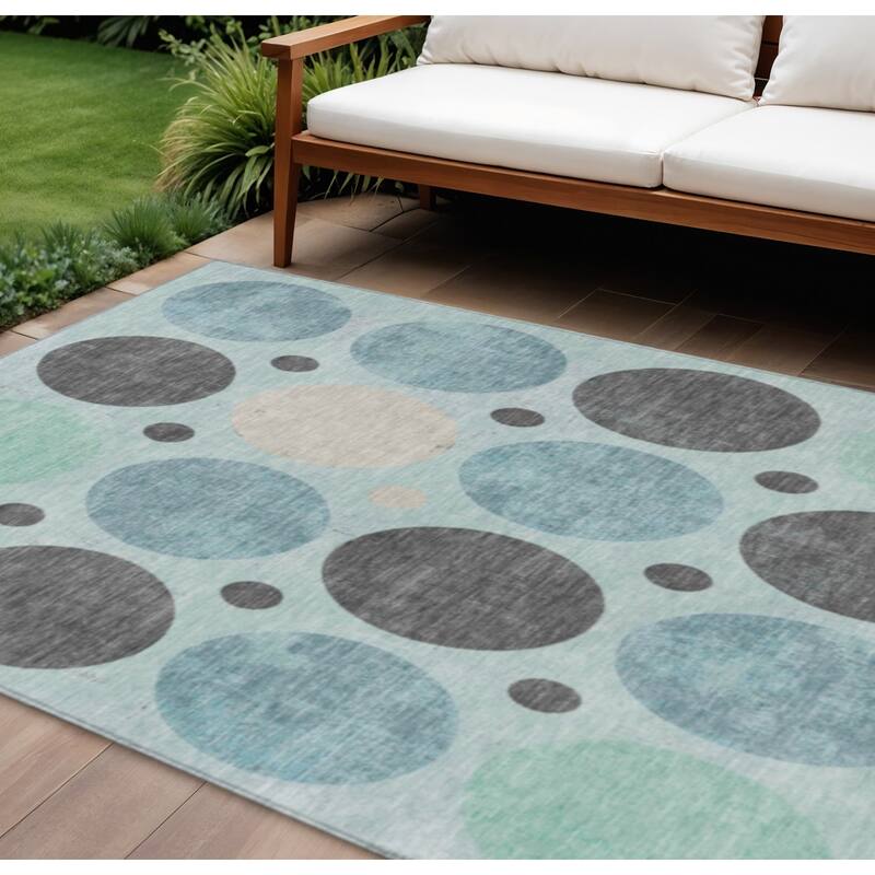 HomeRoots Geometric Transitional Rectangle Outdoor Rug - 9' X 12'