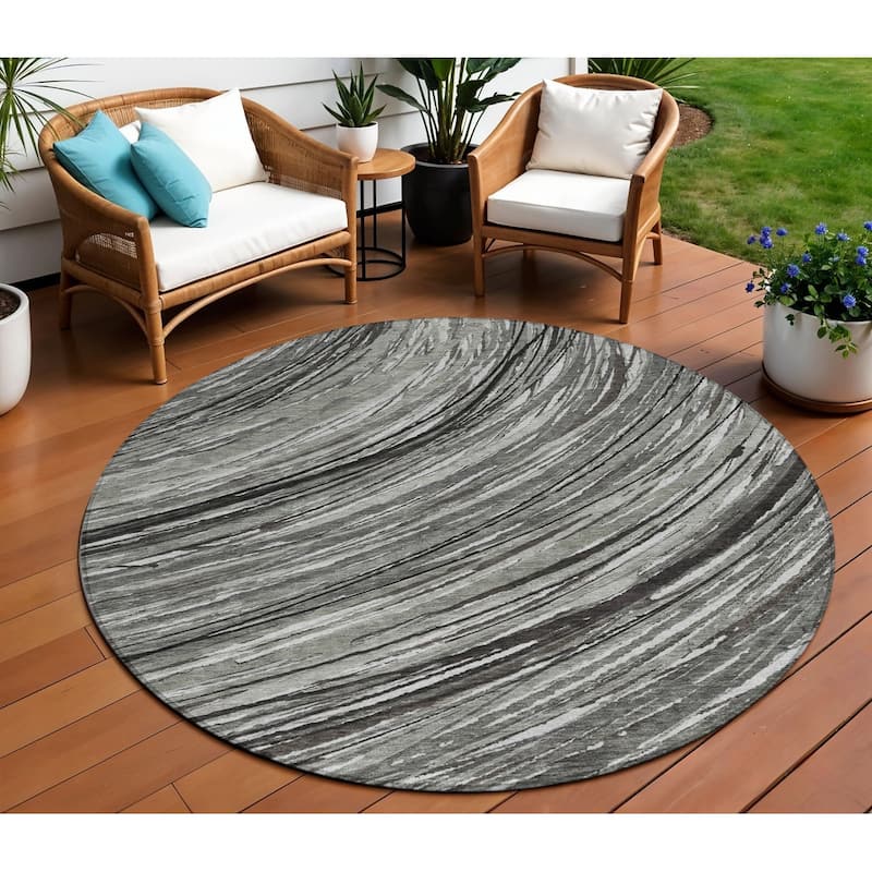 HomeRoots Abstract Transitional Rectangle Outdoor Rug - 8' Round