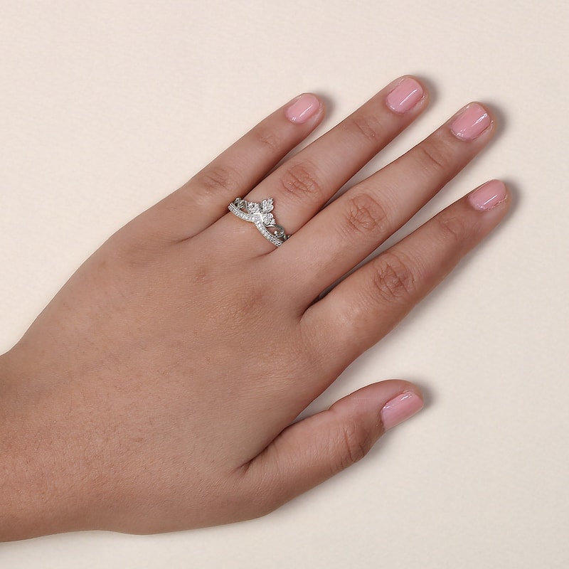 IGI Certified 1/8ct TDW Diamond Crown Wedding Ring in 10K Gold for Women