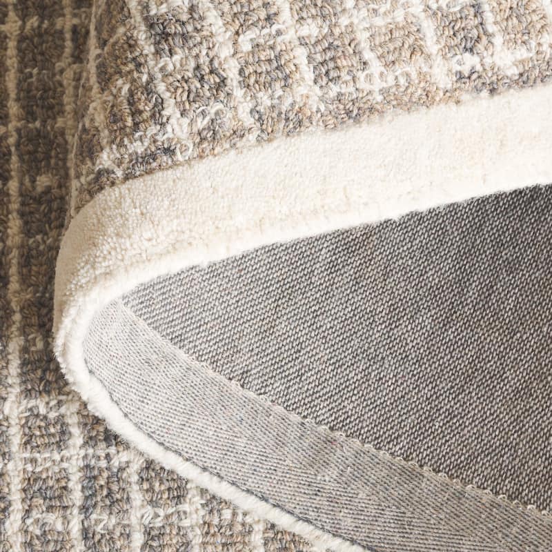 SAFAVIEH Handmade Pine Gennarina Modern Wool Rug