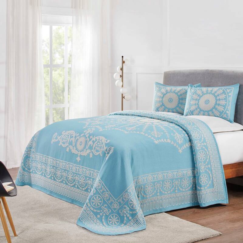 Superior Cotton Blend Oversized Classic Medallion Bedspread Set