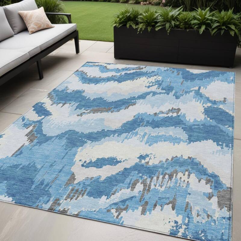 HomeRoots Abstract Transitional Rectangle Outdoor Rug - 5' X 8'
