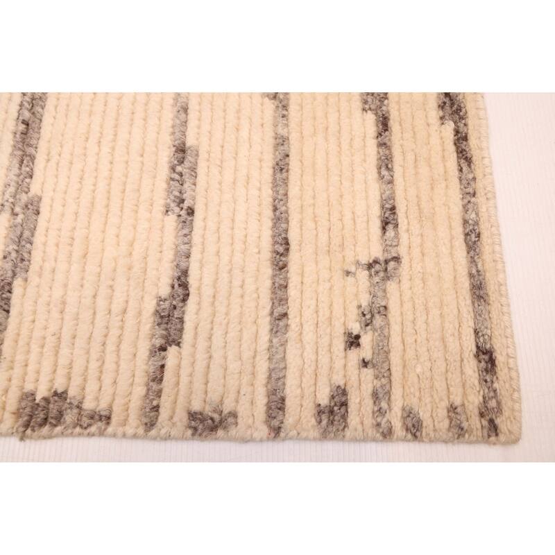 ECARPETGALLERY Hand-knotted Tangier Cream Wool Rug - 5'3 x 7'7