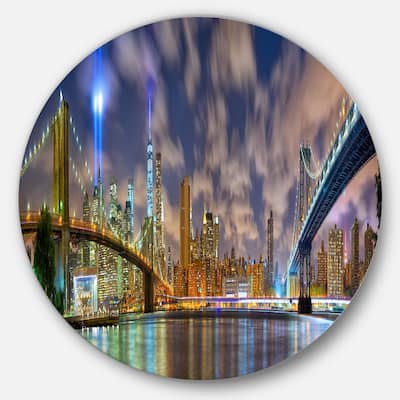 Designart 'Manhattan in Memory of September 11' Cityscape Large Disc Metal Wall art