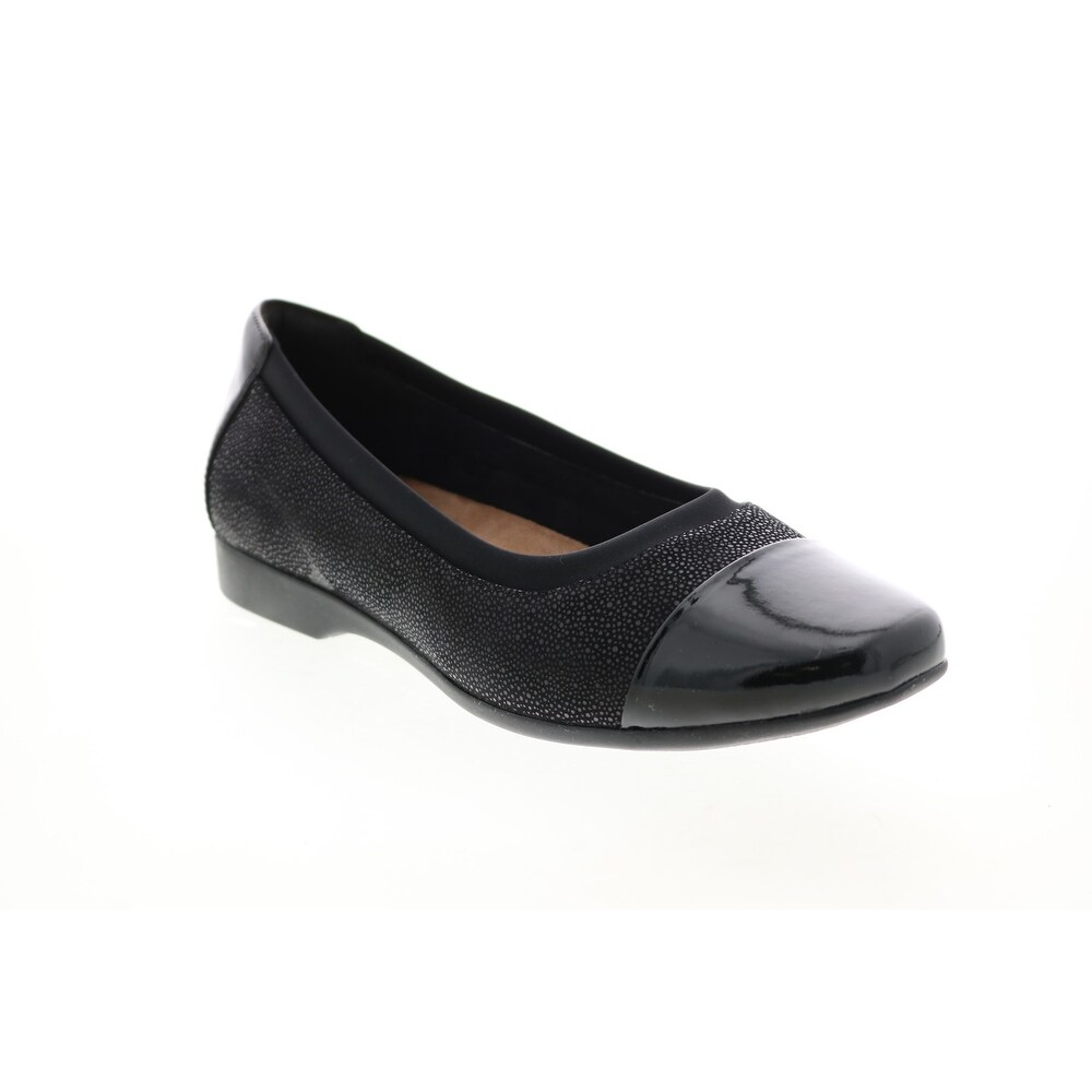 clarks navy flat shoes