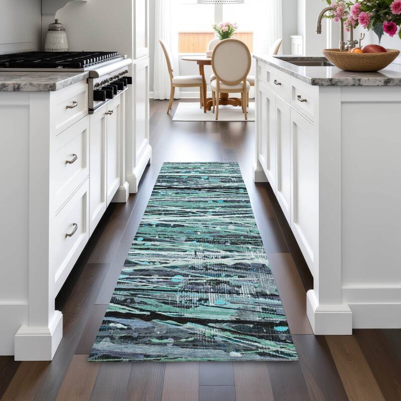 Machine Washable Indoor/Outdoor Abstract Stripes Chantille Rug