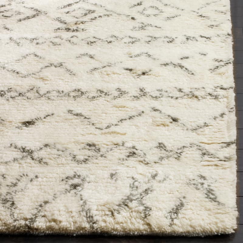 SAFAVIEH Handmade Casablanca Shag Agrita Tribal Wool Rug