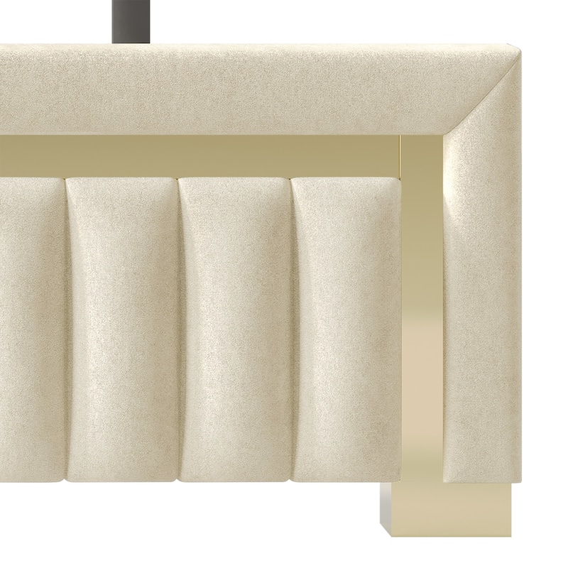 Clayfell Olathe Upholstered Panel Bed
