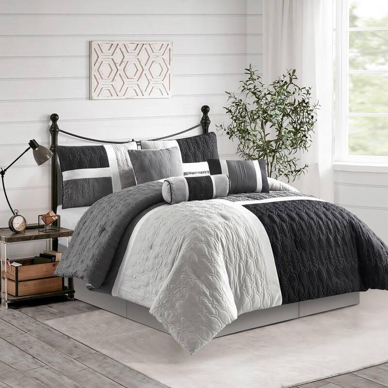 Nanshing Blake 7 Piece Modern Colorblock Comforter Set