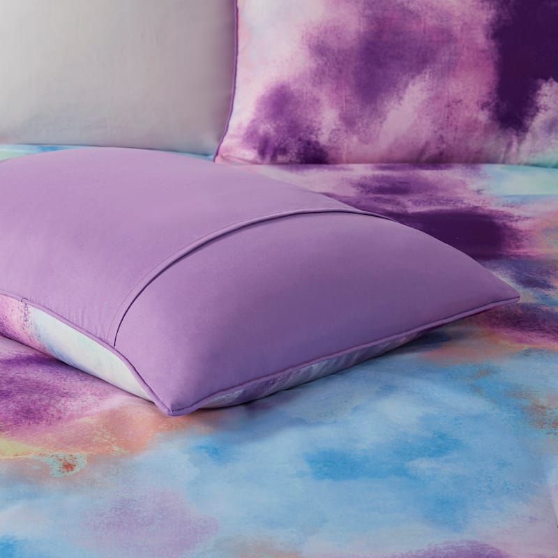 Intelligent Design Karissa Watercolor Tie Dye Printed Comforter Set with Throw Pillow