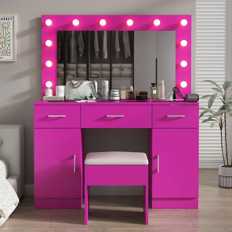 Bedroom makeup vanity set with 3 drawers
