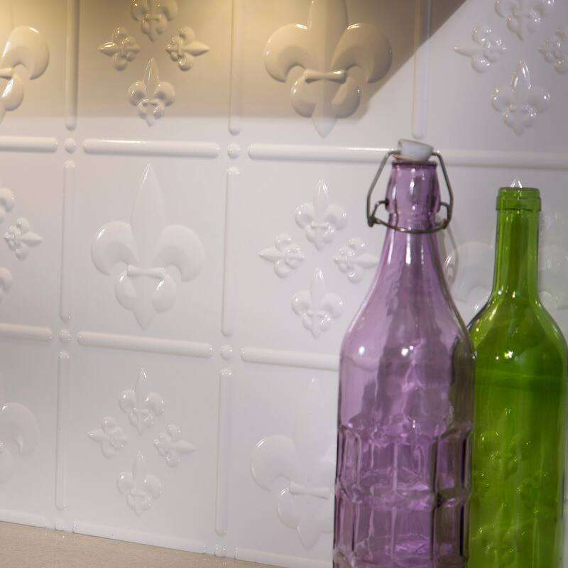 FASÄDE Fleur de Lis Decorative Vinyl Backsplash Panel