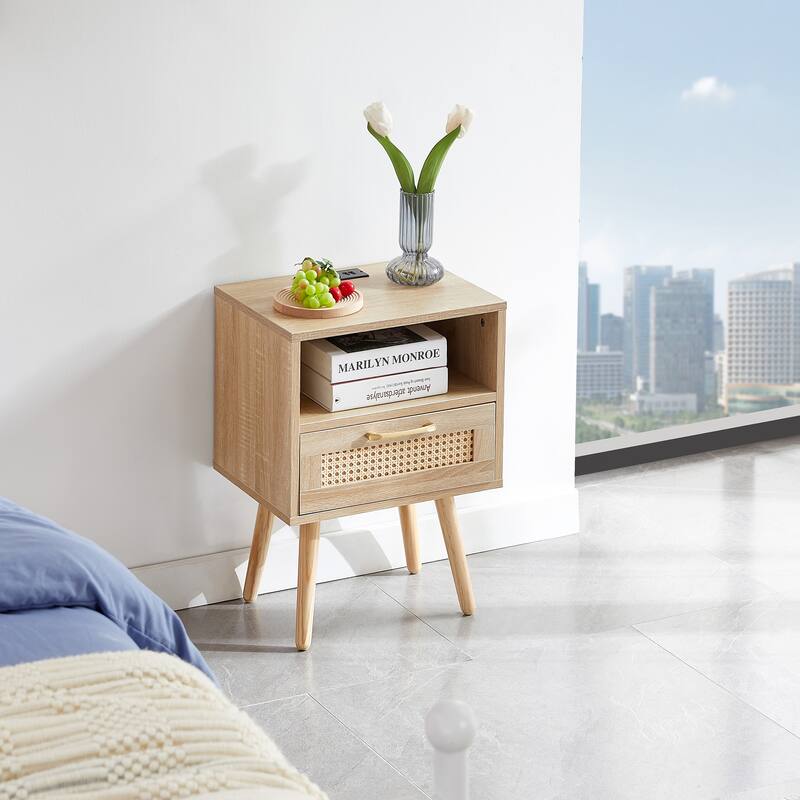 Rattan End table with Power Outlet & USB Ports