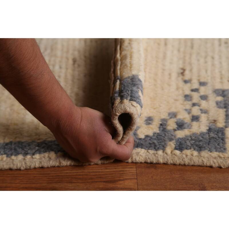 Hand Knotted Oriental 100% Wool Carpet Tribal Tribal Beige & Ivories Moroccan Area Rug - 9' 0'' X 6' 5''