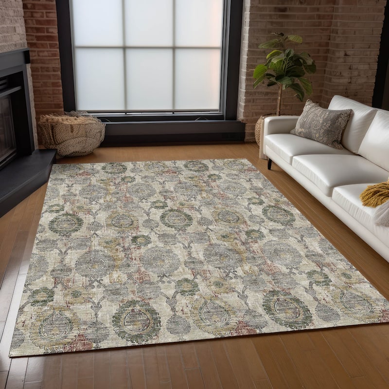 Machine Washable Indoor/ Outdoor Chantille Traditional Floral Rug