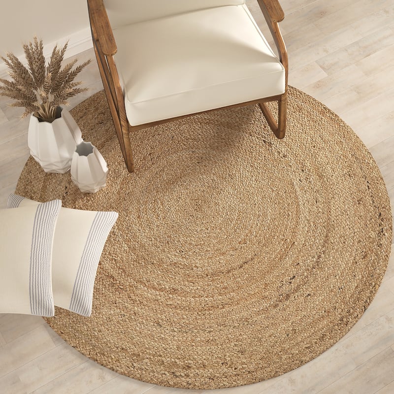 Sevita Bera Farmhouse Hand-Braided Jute Indoor Round Area Rug