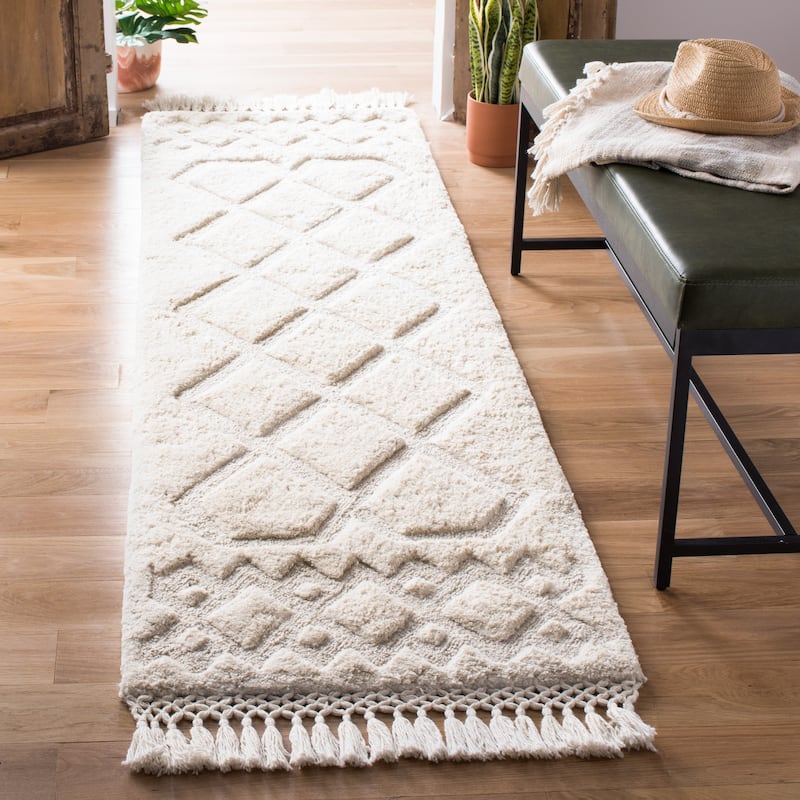 SAFAVIEH Handmade Casablanca Shag Grozdanka Tribal Wool Rug