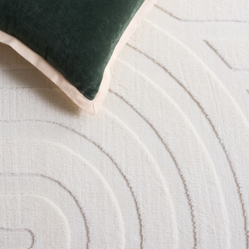 SAFAVIEH Versailles Zorada Solid & Tonal Rug