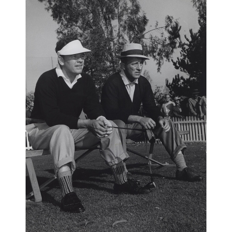 https://ak1.ostkcdn.com/images/products/is/images/direct/649d3e791bc26330d85b6d420ab34ec87879a577/Bing-Crosby-and-Jack-Burke-at-a-golf-course-Photo-Print.jpg