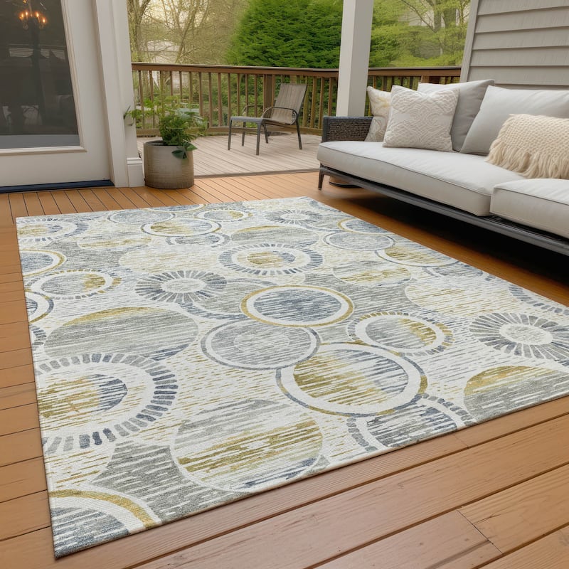 Machine Washable Indoor/Outdoor Contemporary Wheels Chantille Rug - Ivory - 8' x 10'