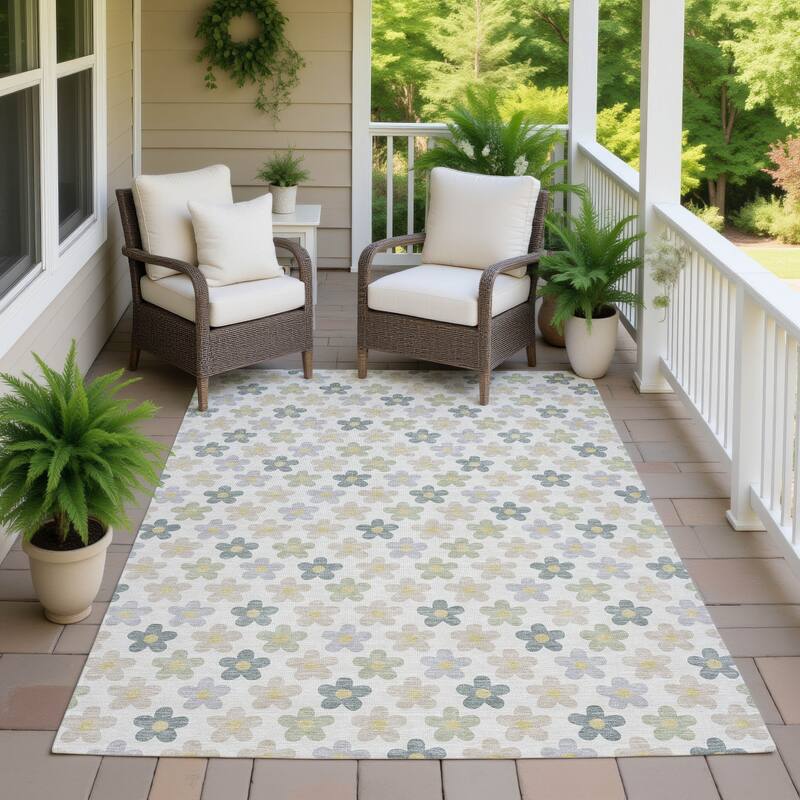 Machine Washable Indoor/ Outdoor Floral Kechi Chantille Rug