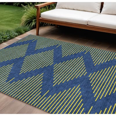 HomeRoots Geometric Transitional Rectangle Outdoor Rug