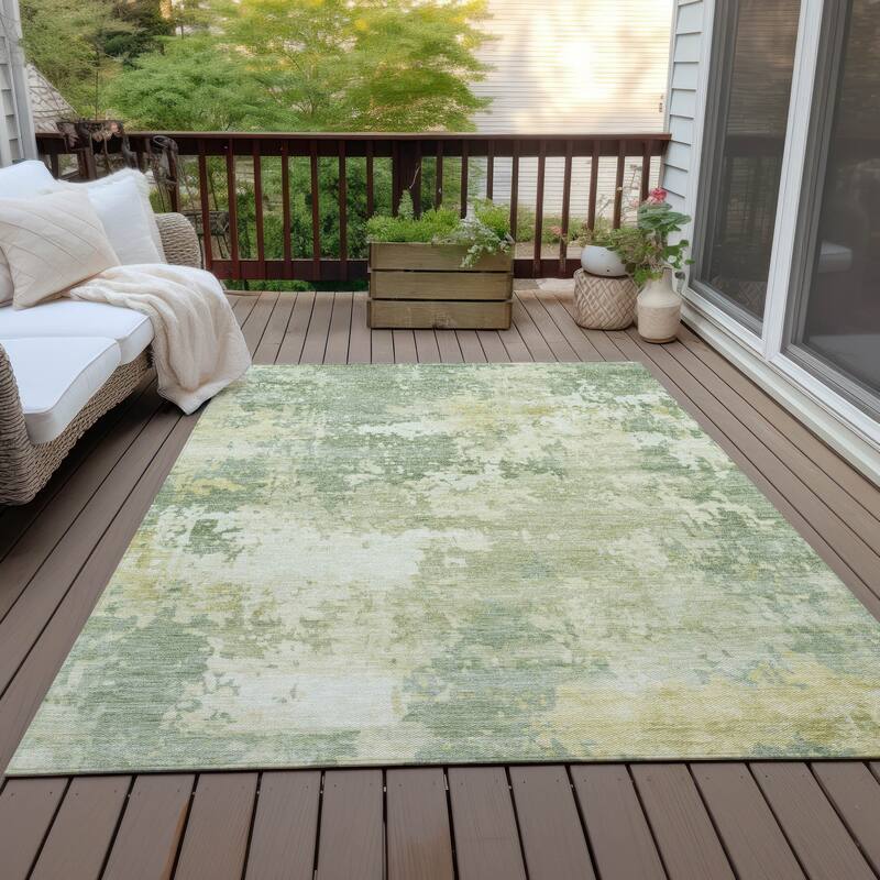 Machine Washable Indoor/Outdoor Contemporary Blend Chantille Rug - Aloe - 8' x 10'
