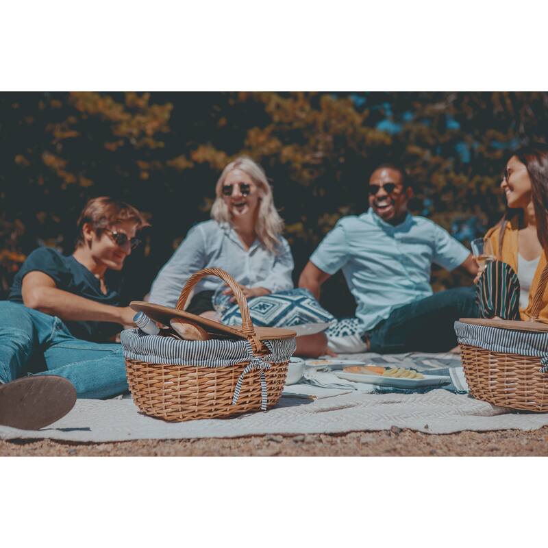 Picnic Time Country Willow Picnic Basket - N/A