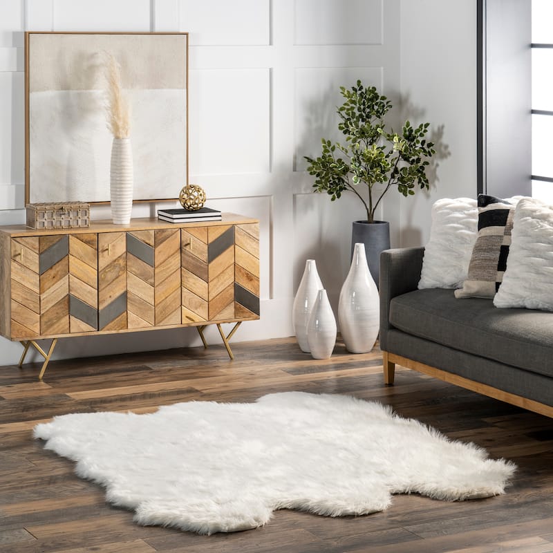 Nuloom Deonna Faux Sheepskin Shag Area Rug - 5'3" x 6' - 5'3" x 6' - White