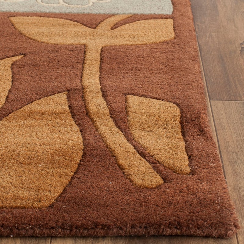 SAFAVIEH Handmade Bella Thuan Modern Floral Wool Rug