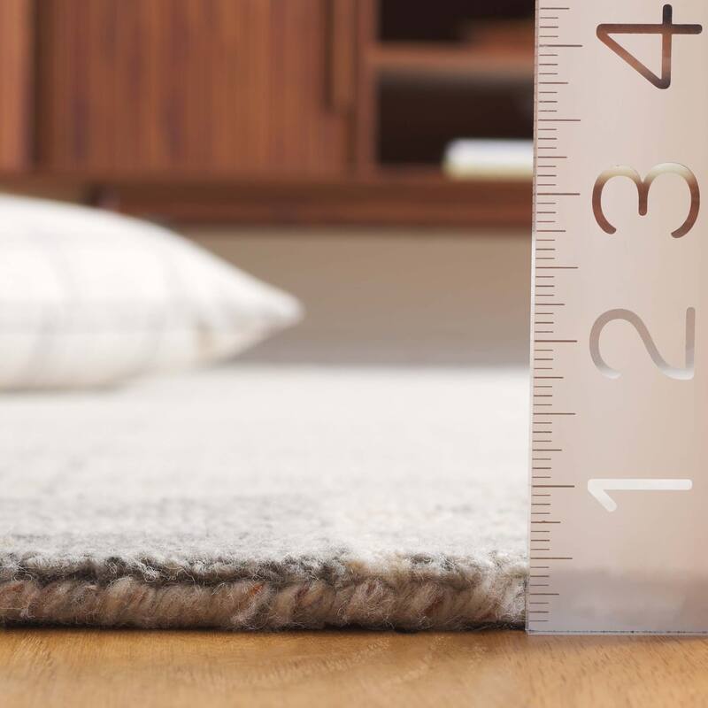 SAFAVIEH Handmade Restoration Odalys Sofya Vintage Wool Rug