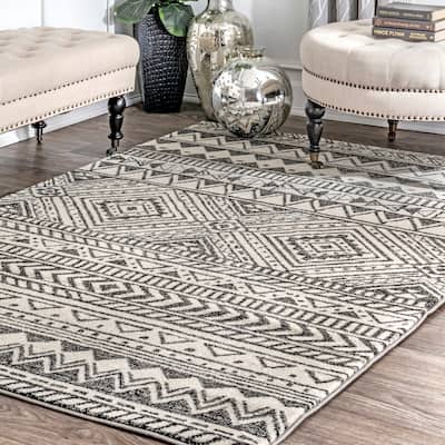Nuloom Transitional Tribal Becky Area Rug