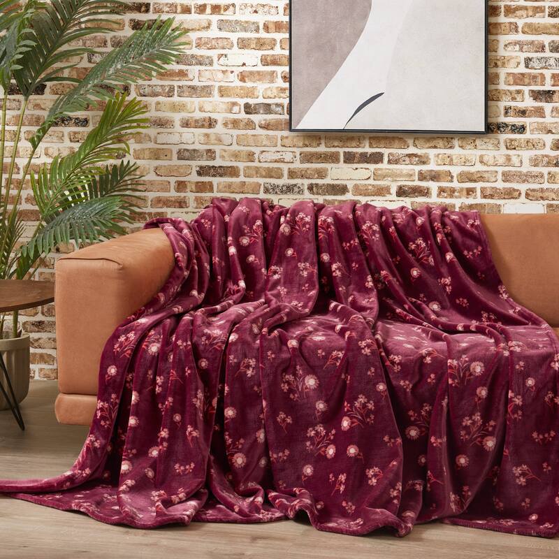 Lucky Brand Daisy Plush Throw Blanket - 90"x90" Queen - Red