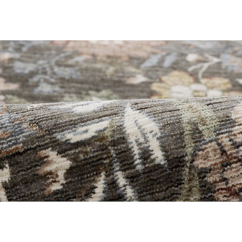 Momeni Wisteria Polyester Traditional Area Rug