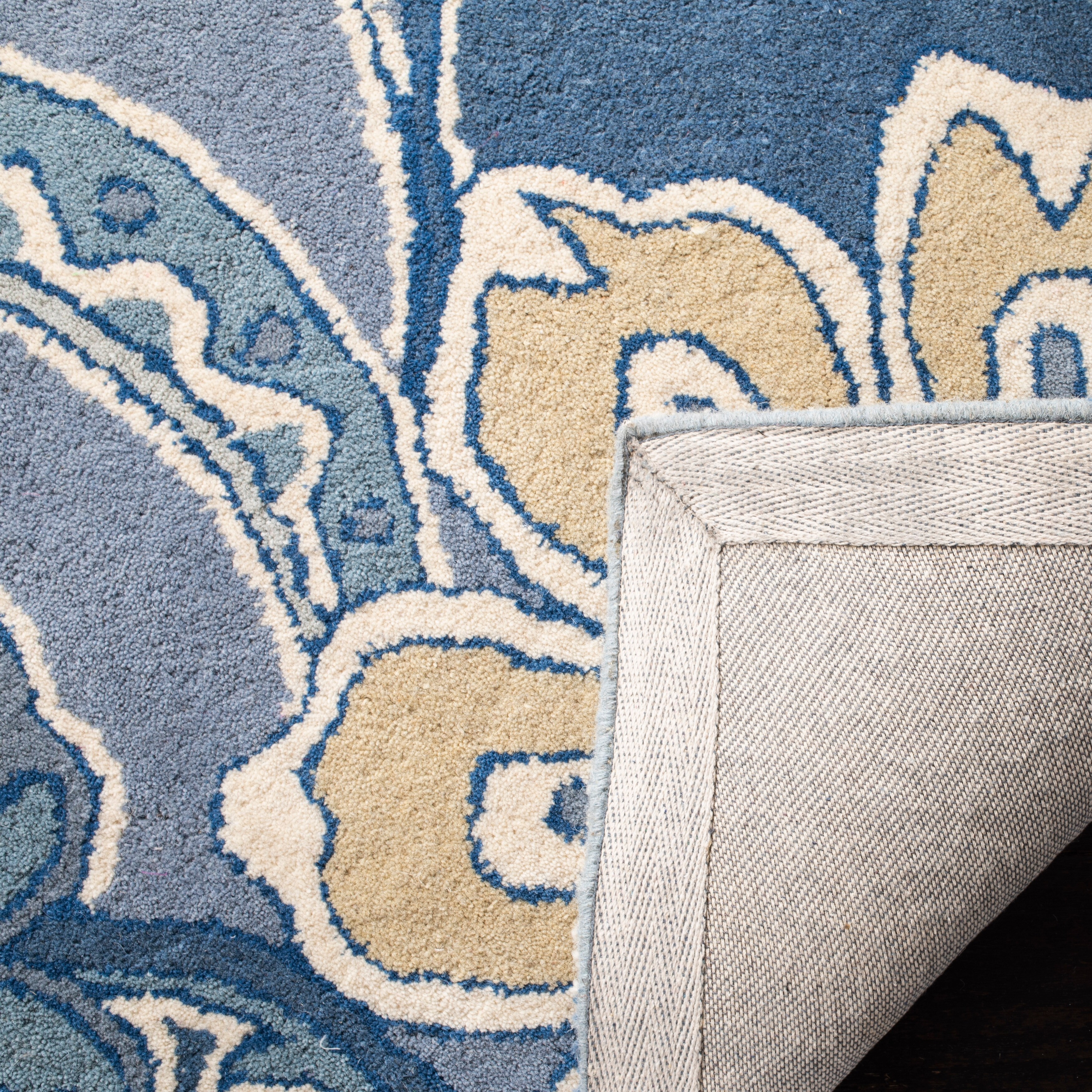 2'6 x 8' Blue Ivory Safavieh Soho Collection SOH770A Handmade Premium Wool & Viscose Runner 2'6 x 8' Blue Ivory Safavieh Soho Collection SOH770A Handmade Premium Wool & Viscose Runner