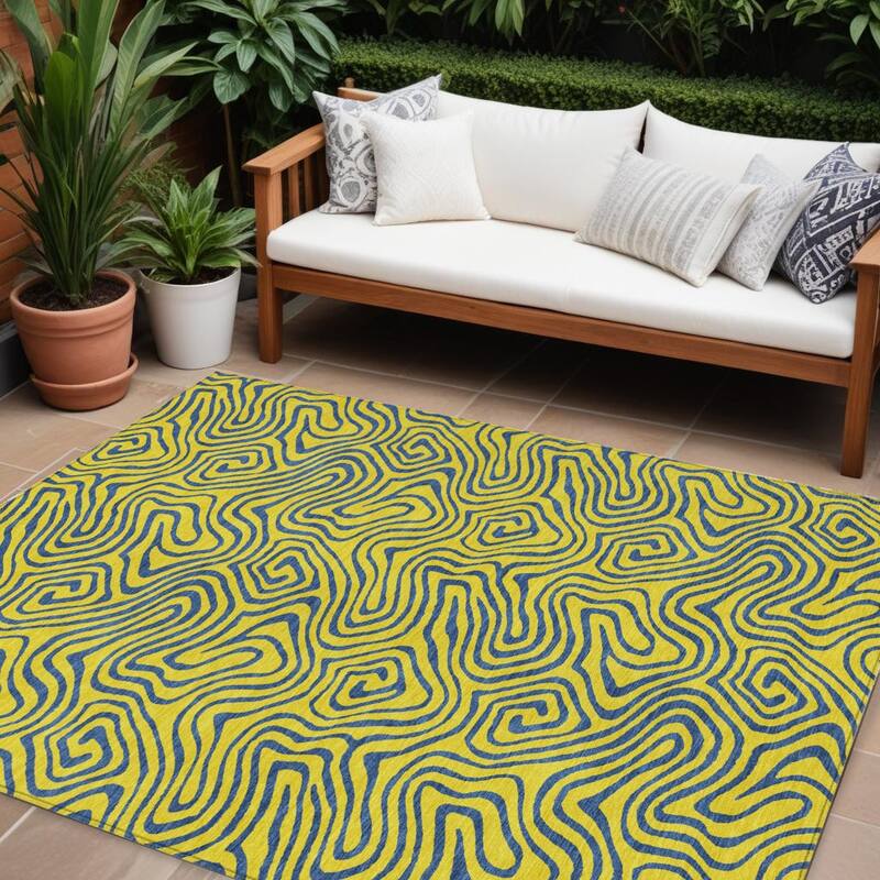 HomeRoots Abstract Transitional Rectangle Outdoor Rug - 10' X 14'